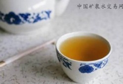 高血压病人的茶文化，适宜的茶类与健康指南